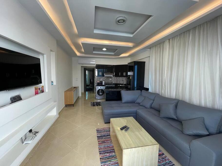 3-Bedroom Apartment On The Third Floor With 3 Balconies And Lovely Pool View, Street View And Free Beach Access In Sharm Hills Resort Exterior foto