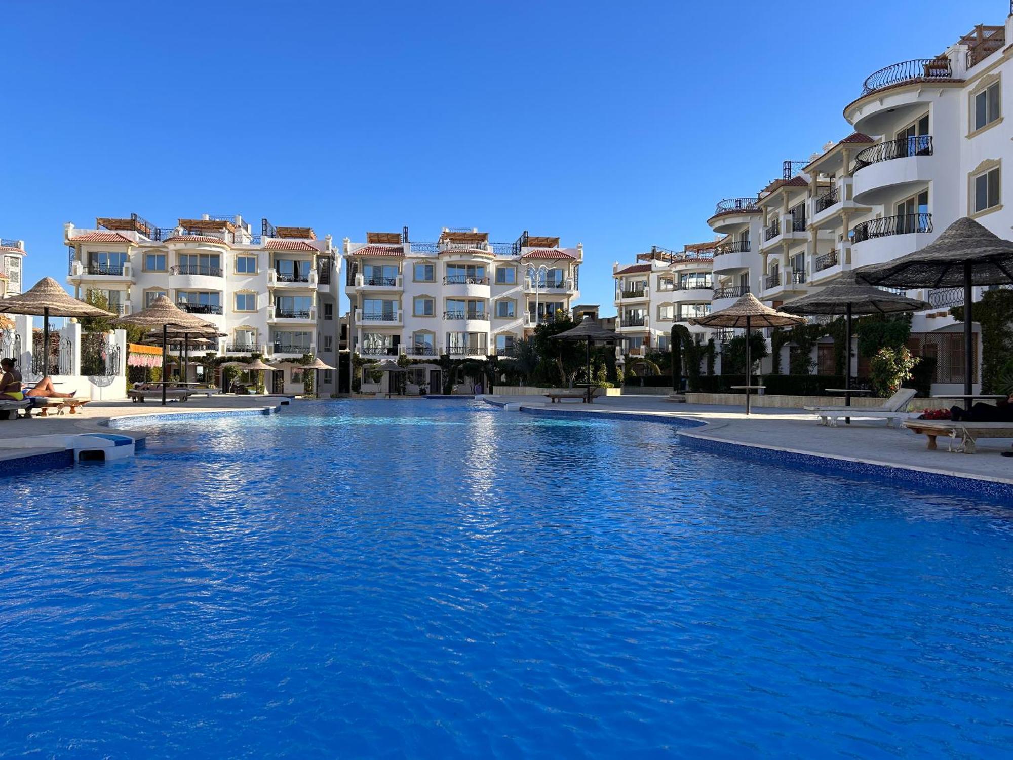 3-Bedroom Apartment On The Third Floor With 3 Balconies And Lovely Pool View, Street View And Free Beach Access In Sharm Hills Resort Exterior foto