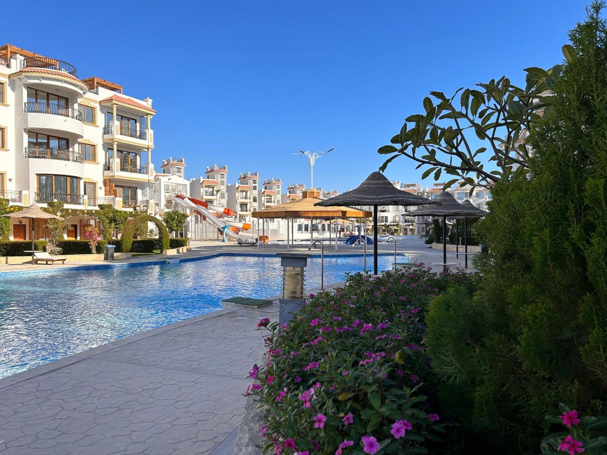 3-Bedroom Apartment On The Third Floor With 3 Balconies And Lovely Pool View, Street View And Free Beach Access In Sharm Hills Resort Exterior foto